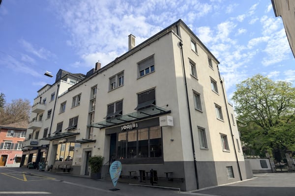 Gedeckter Parkplatz mitten in der Stadt!