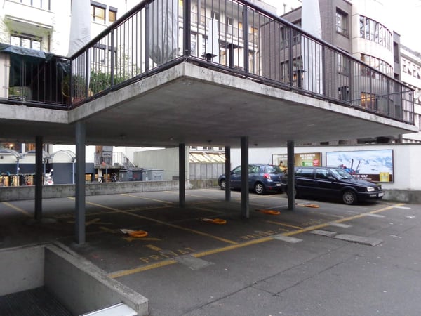 Gedeckter Parkplatz mitten in der Stadt! 2