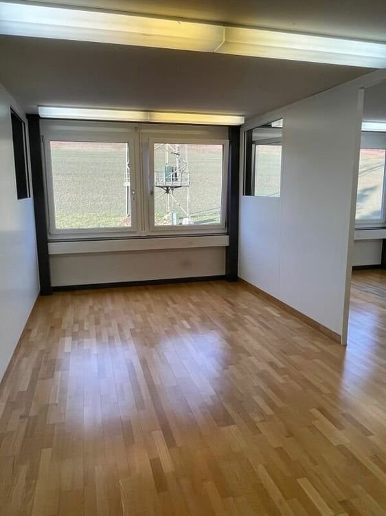 Ausgebaute und unterteilte Büroräume 6