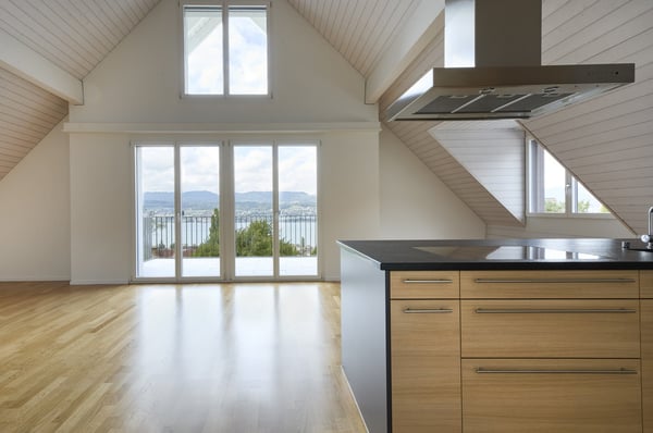 Einzigartige Dachwohnung mit Galerie und Weitblick über den Zürichsee 2