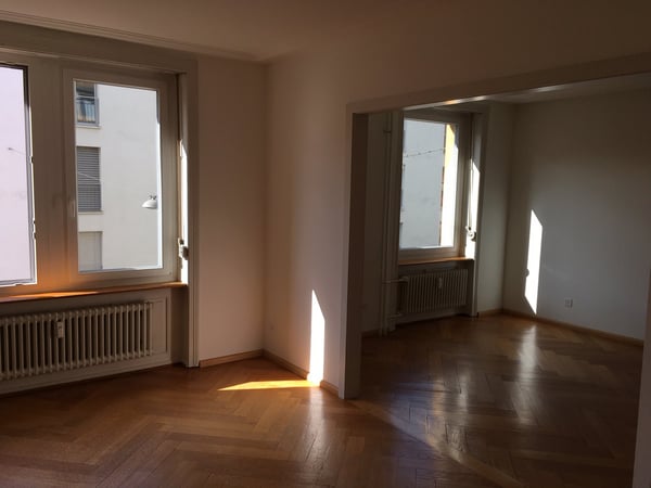 1.5-Zimmer-Altbauwohnung Nähe Rhein mit neuer Küche und neu saniertem Bad 5