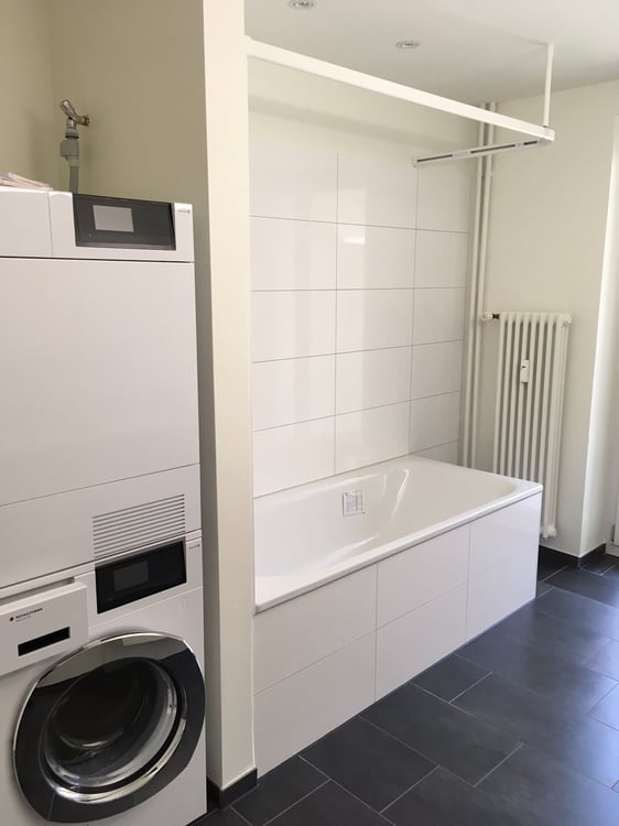 1.5-Zimmer-Altbauwohnung Nähe Rhein mit neuer Küche und neu saniertem Bad 3