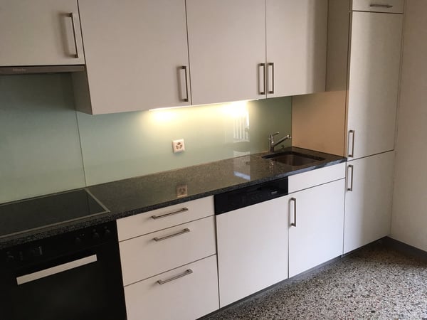 1.5-Zimmer-Altbauwohnung Nähe Rhein mit neuer Küche und neu saniertem Bad 7