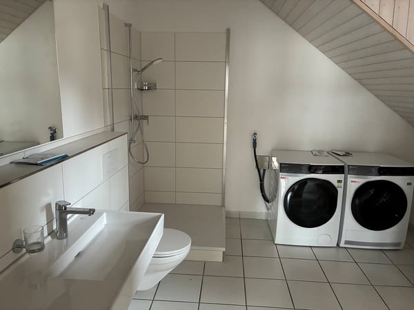 Charmante 3.5-Zimmer-Dachwohnung an ruhiger Lage in Würenlingen 3