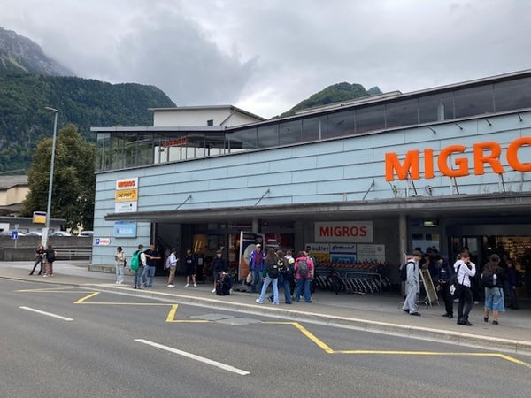 Grosszügige Gewerbefläche im Migros Center Niederurnen 1