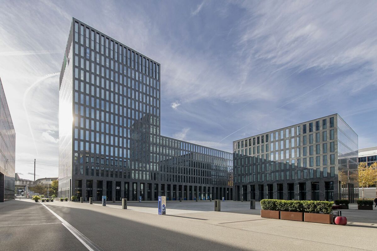Espaces de bureau entièrement aménagés - utilisations intermédiaires possibles
