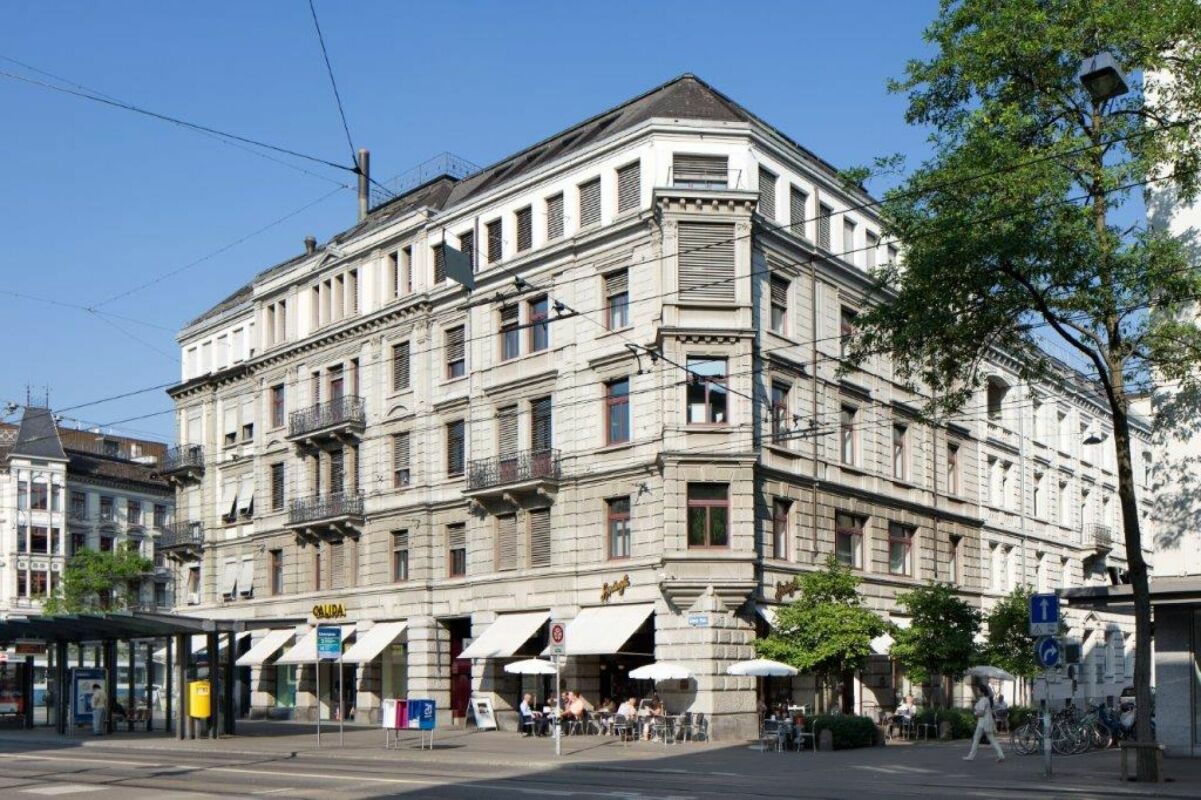Première occupation après rénovation complète - environ 308 m² d'espaces de bureau flexibles