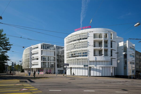 WHITE PLAZA: City-Office beim Bahnhof SBB 1