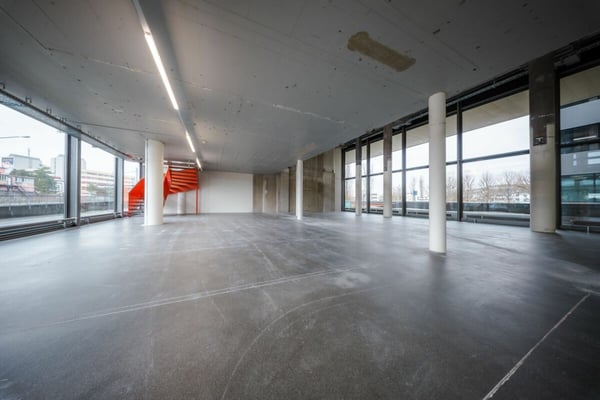 Entdecken Sie die Zukunft der Forschung: Hochmoderne Laborflächen für bahnbrechende Innovationen. 3