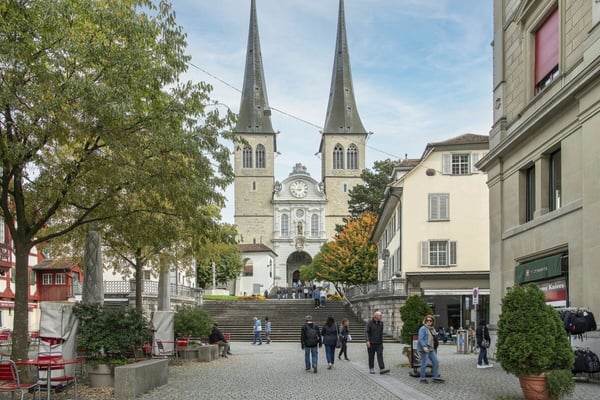 Ihre Geschäftsadresse mit Prestige im Herzen Luzerns 10