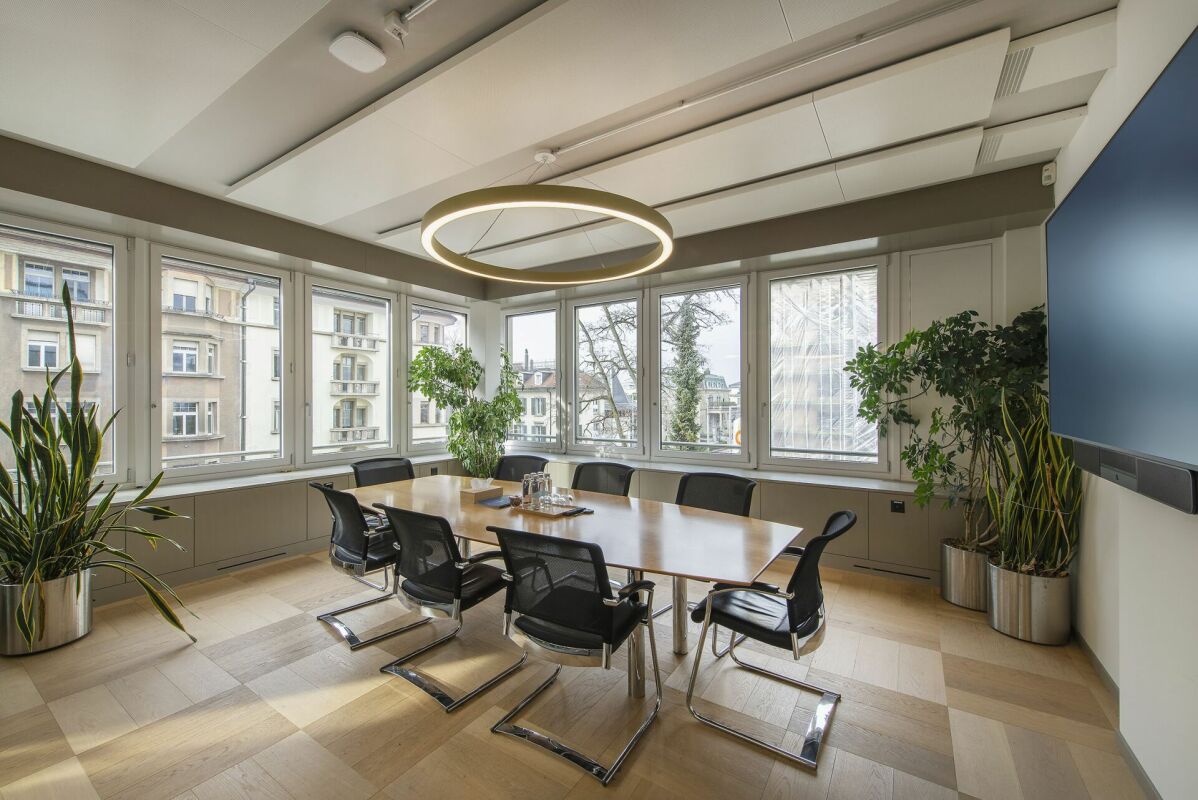 Elegant office space 