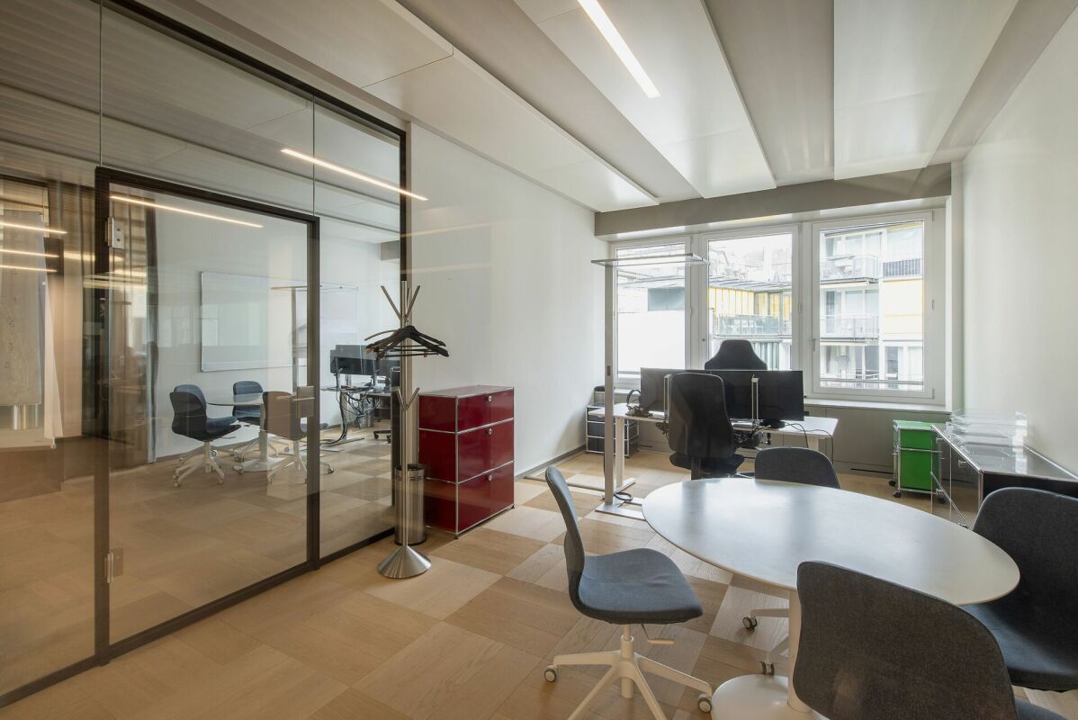 Elegant office space 