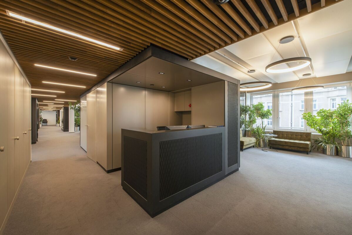 Elegant office space 