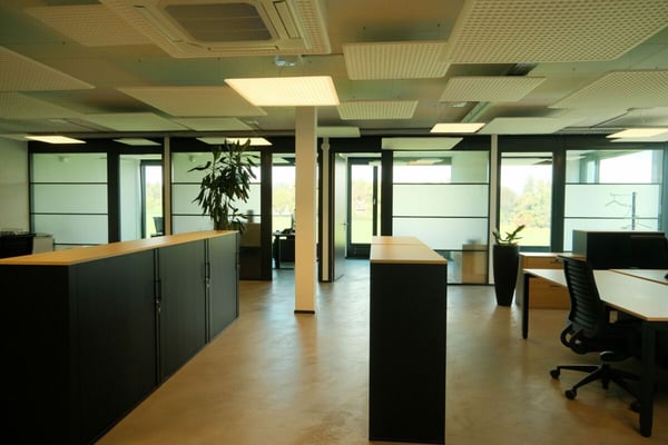 Hochwertig ausgebaute Büroflächen im Wirtschaftsraum Zug 11