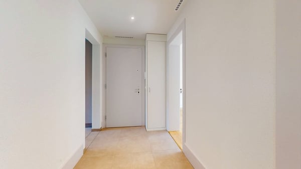 Totalsanierte 3.5-Zimmerwohnung mit eigenem Garten in der Länggasse! 2