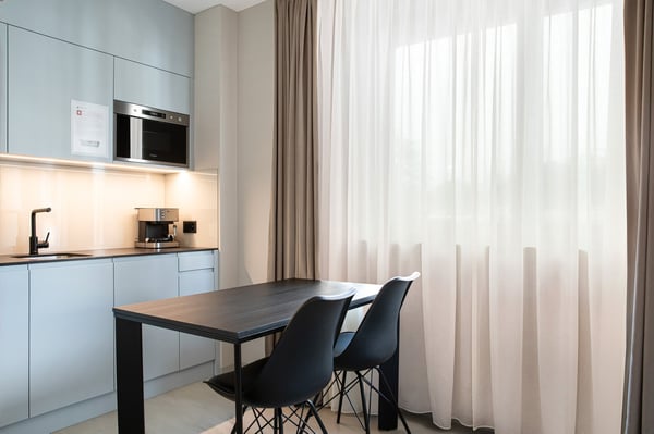 One Bedroom Junior, Kitchenette - Serviced Apartment with Weekly Housekeeping Included 3