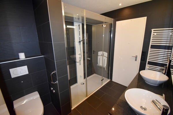 grosse Wohnung in Bahnhofsnähe 3