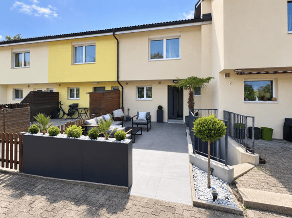 Moderner Familientraum mit eigenem Garten 1