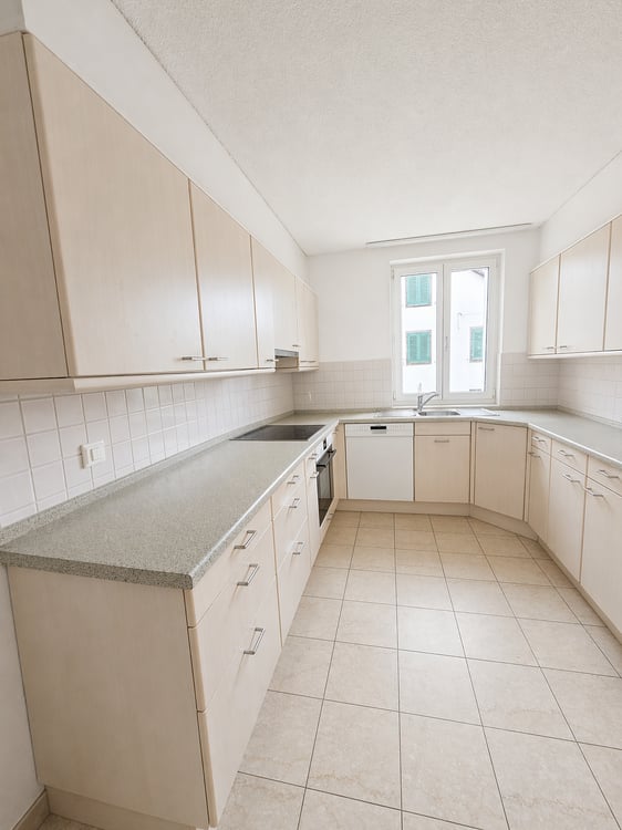 Traumhaft wohnen wie im Einfamlienhaushaus – 5.5 Zimmer mit Terrasse & eigenem Eingang 6