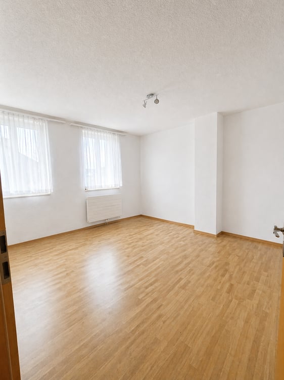 Traumhaft wohnen wie im Einfamlienhaushaus – 5.5 Zimmer mit Terrasse & eigenem Eingang 9