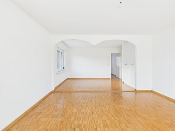 Helle 4.5-Zimmer-Wohnung mit vielseitiger Raumaufteilung 3
