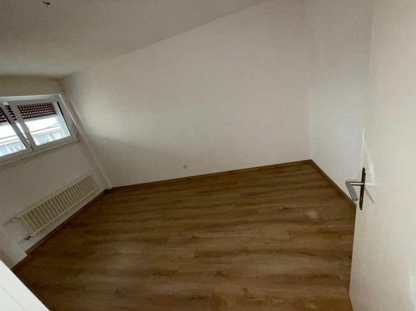 Neu Sanierte 1.5  Zimmerwohnung Wohnung in Dulliken!! 4