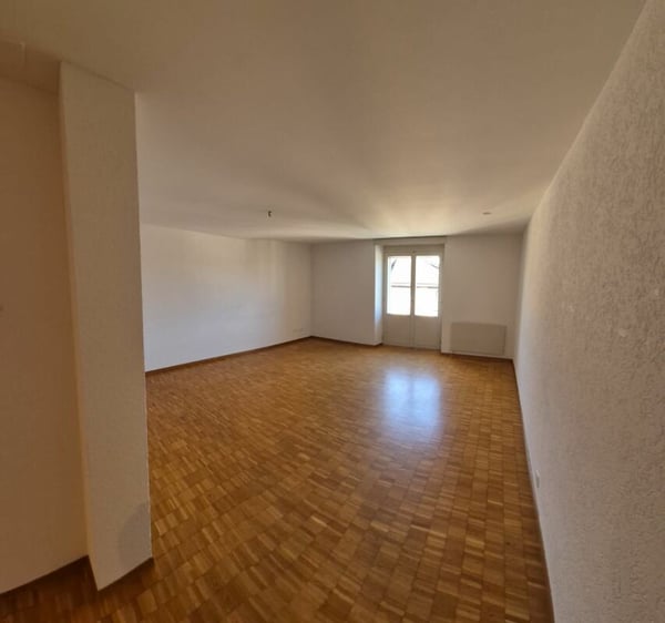 Grosse 3.5-Zimmer-Wohnung mit herrlicher Aussicht 6