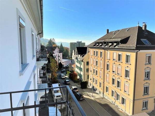 Grosse 3.5-Zimmer-Wohnung mit herrlicher Aussicht 10