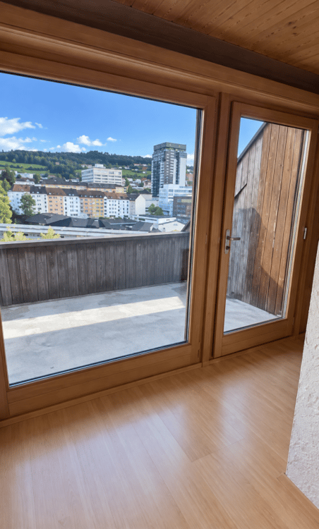 Charmante Dachwohnung direkt neben der Universität St. Gallen (HSG) 12