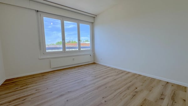Neu Sanierte Moderne 1.0 Zimmer-Wohnung mit Herrliche Aussicht in Bern 2