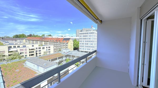 Neu Sanierte Moderne 1.5 Zimmer-Wohnung mit Herrliche Aussicht in Bern 2