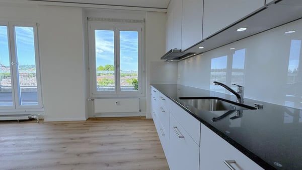 TOP Sanierte Moderne 1.5 Zimmer-Wohnung mit Fantastische Panoramaaussicht auf ganz Bern 1