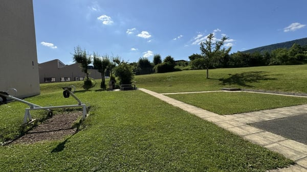 Bel appartement 4.5 pièces rénové avec vue à Delémont 15