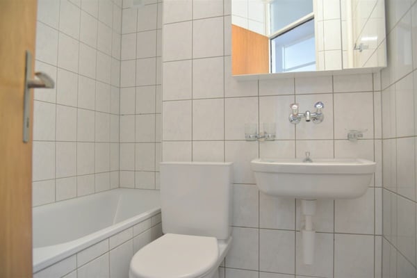 Spacieuse appartement de 3.5  pièces au calme avec balcon, place de parking et bonne accessibilité Kopie 5