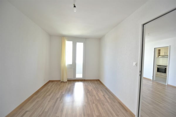 Spacieuse appartement de 3.5  pièces au calme avec balcon, place de parking et bonne accessibilité Kopie 8