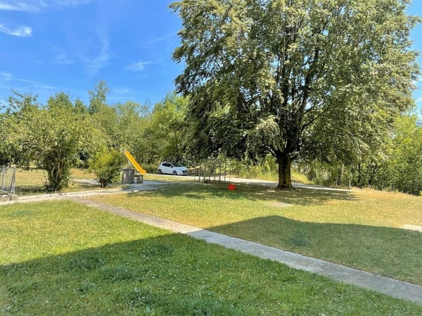 Spacieuse appartement de 3.5  pièces au calme avec balcon, place de parking et bonne accessibilité Kopie 6