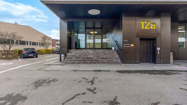 Modern, Neuwertig & Lichtdurchflutet – Ihr neues Büro wartet auf Sie 7