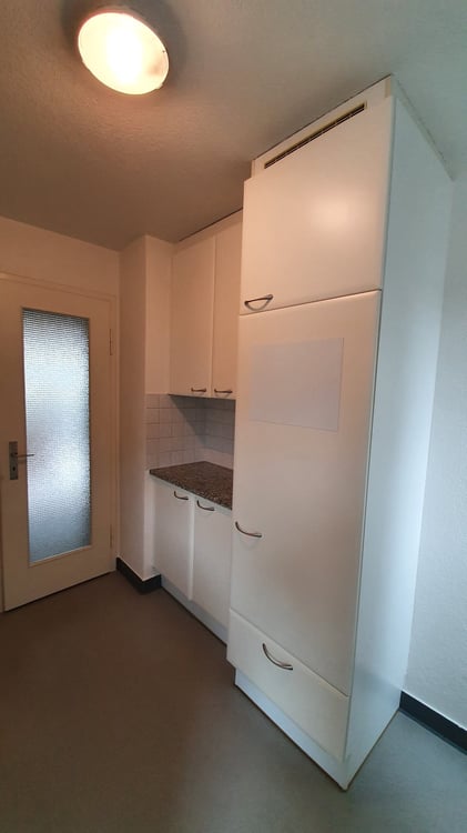 Zu vermieten: 1 Zimmerwohnung mit grossem Balkon an ruhiger Lage 7