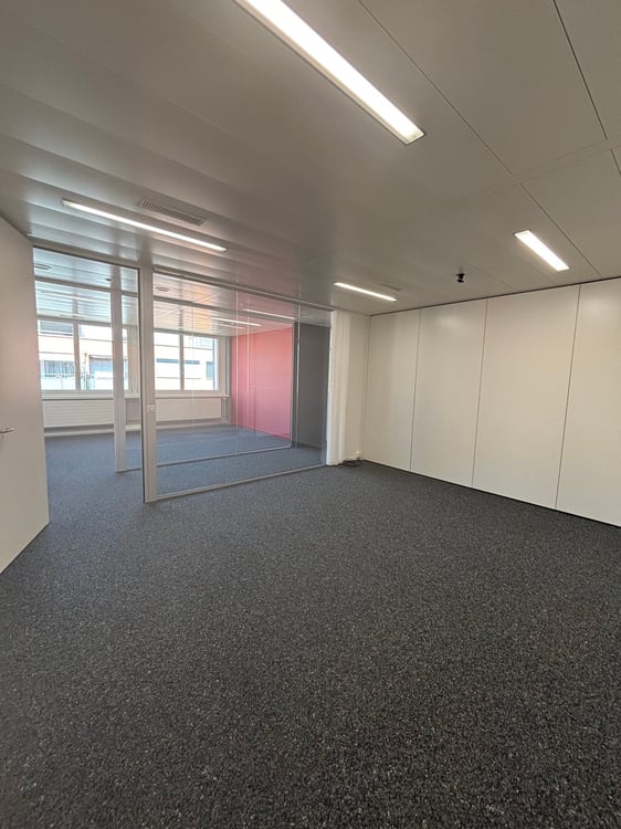 Moderne Bürofläche mit Top-Anbindung – 470.2 m² im Minergie®-Standard 7