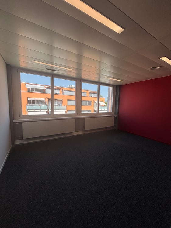 Moderne Bürofläche mit Top-Anbindung – 470.2 m² im Minergie®-Standard 8
