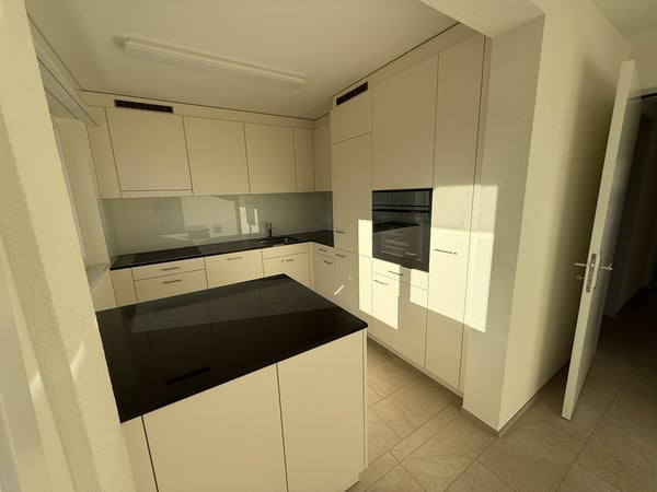 Kernsanierte 2.5-Zimmerwohnung im Hochparterre 3