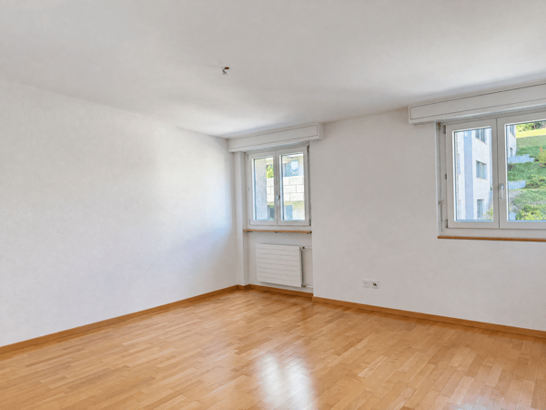 Grosszügige 4.5-Zimmer-Maisonette-Wohnung am Rosenberg 7
