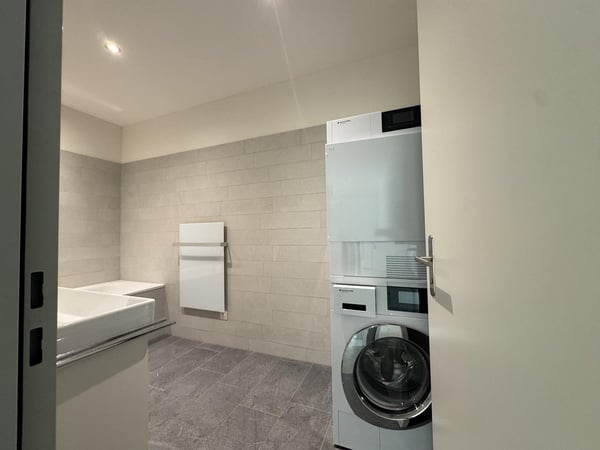 Moderne 3.5-Zimmer-Parterrewohnung mit Sitzplatz 11