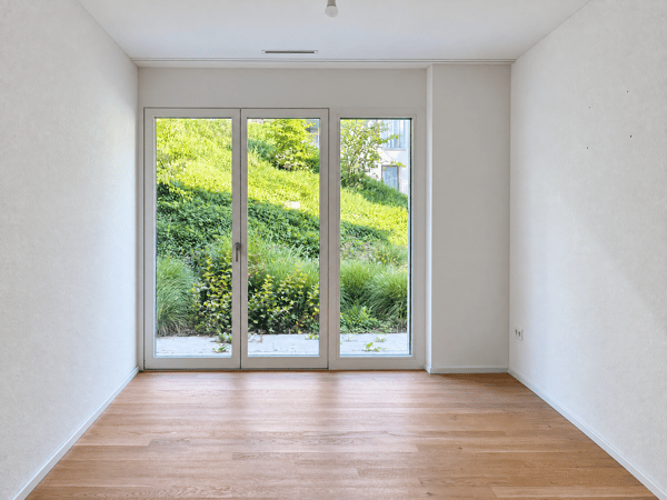 Moderne 3.5-Zimmer-Parterrewohnung mit Sitzplatz 9