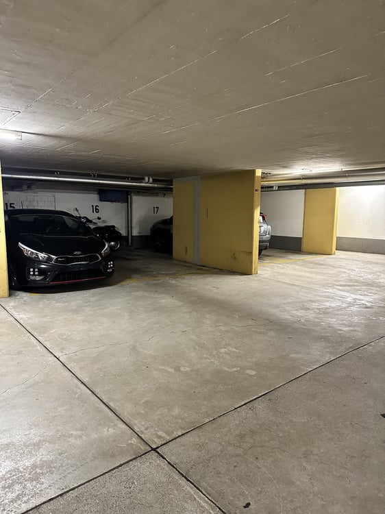 Einstellplatz nähe Bahnhof Oerlikon 10