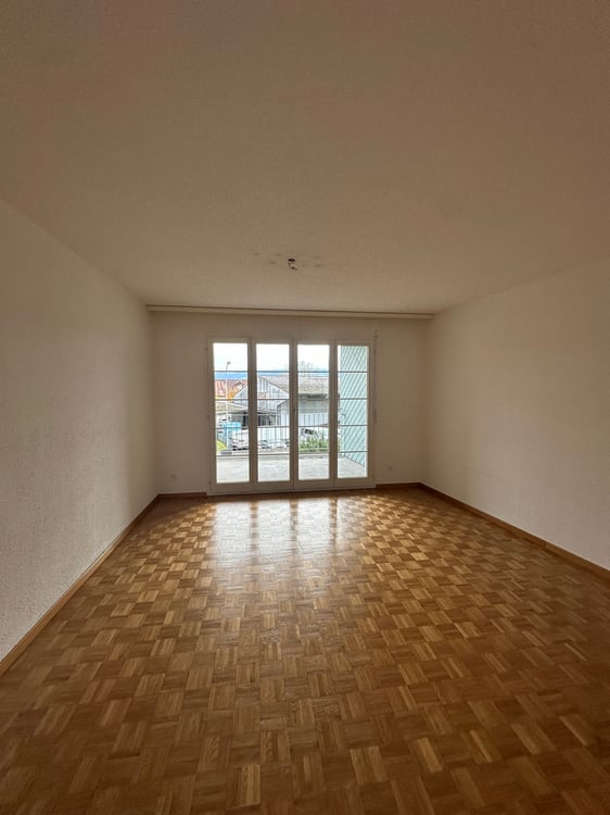 Charmante Wohnung im Herzen von Wolfhausen 3