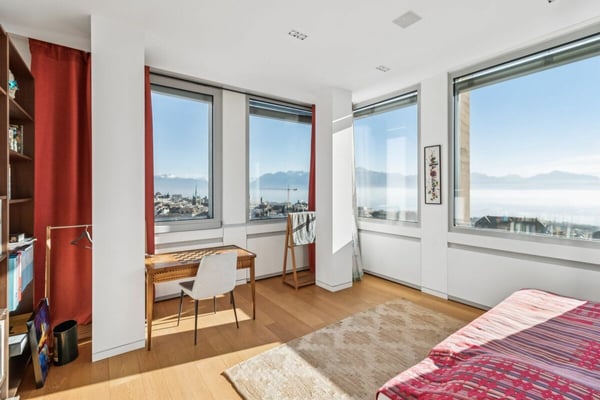 Vivre au sommet de la Tour Bel-Air 13