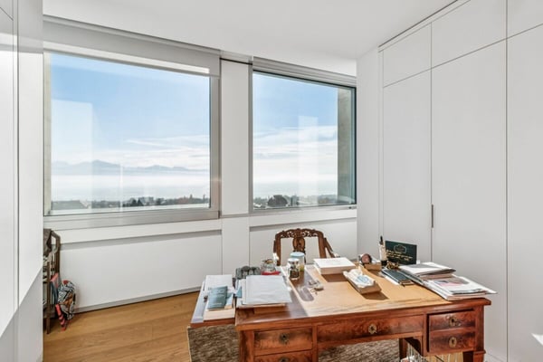 Vivre au sommet de la Tour Bel-Air 11