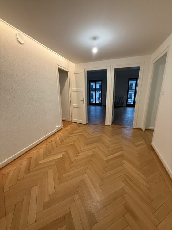 Bureaux rénovés - 20 m² au coeur de Genève 1