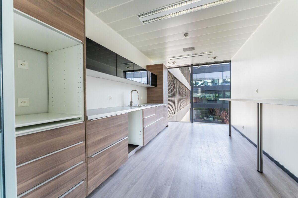 Surface administrative de 292 m² au 4? étage - grands plateaux de bureaux lumineux et modulables